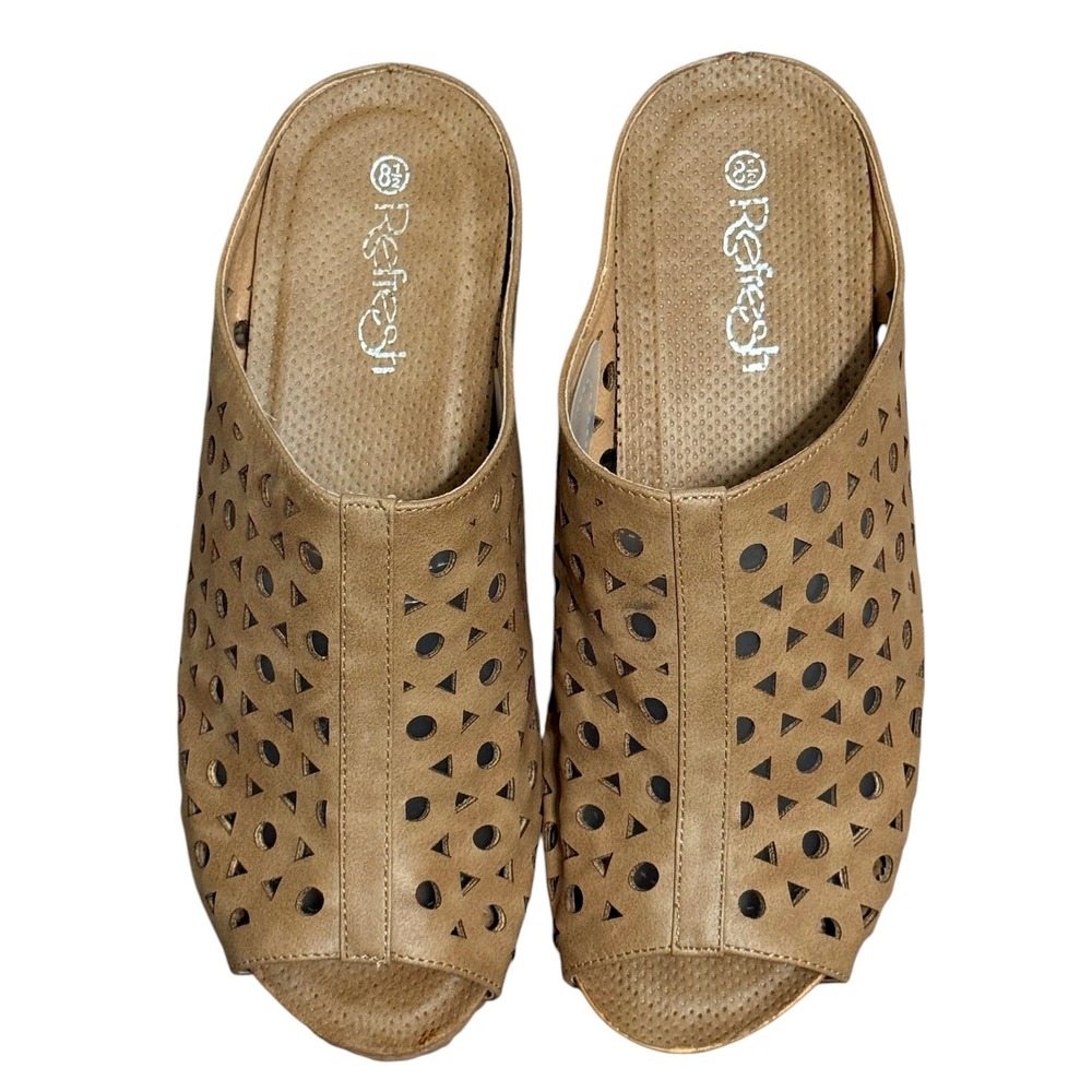 Refresh Womens Tan Laser Cut Geometric Platform Slide Sandals Studded Size 8.5